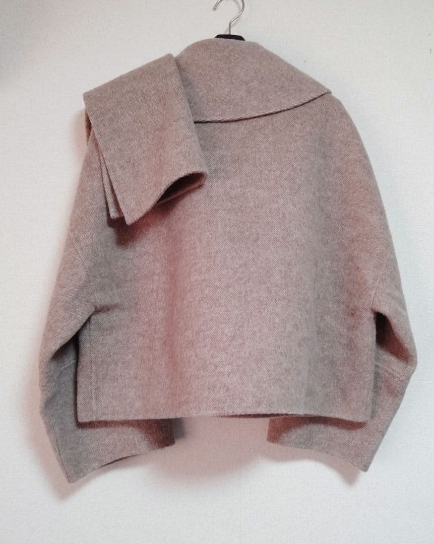 シャギーカルゼケープ付きジャケット