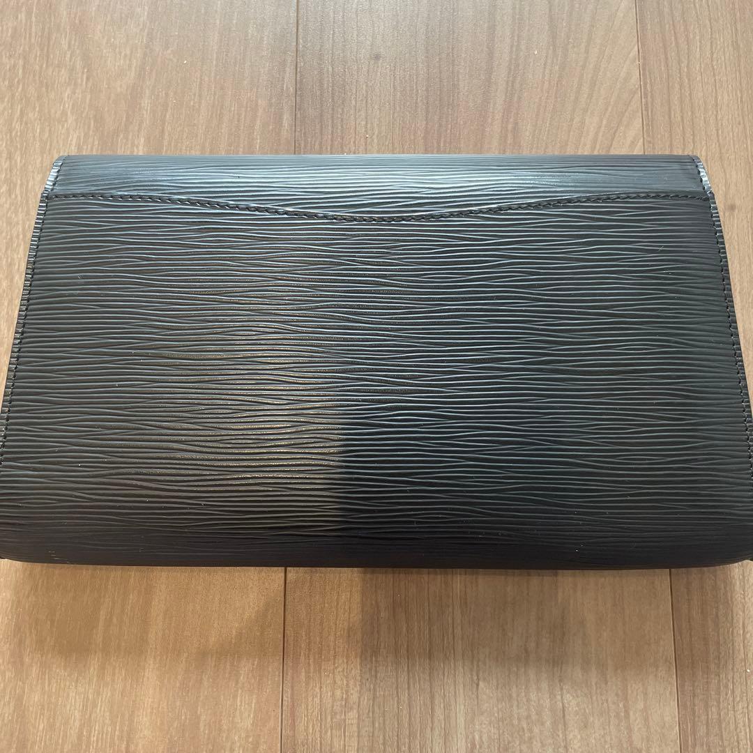 ルイヴィトン エピ ノワール ブラック