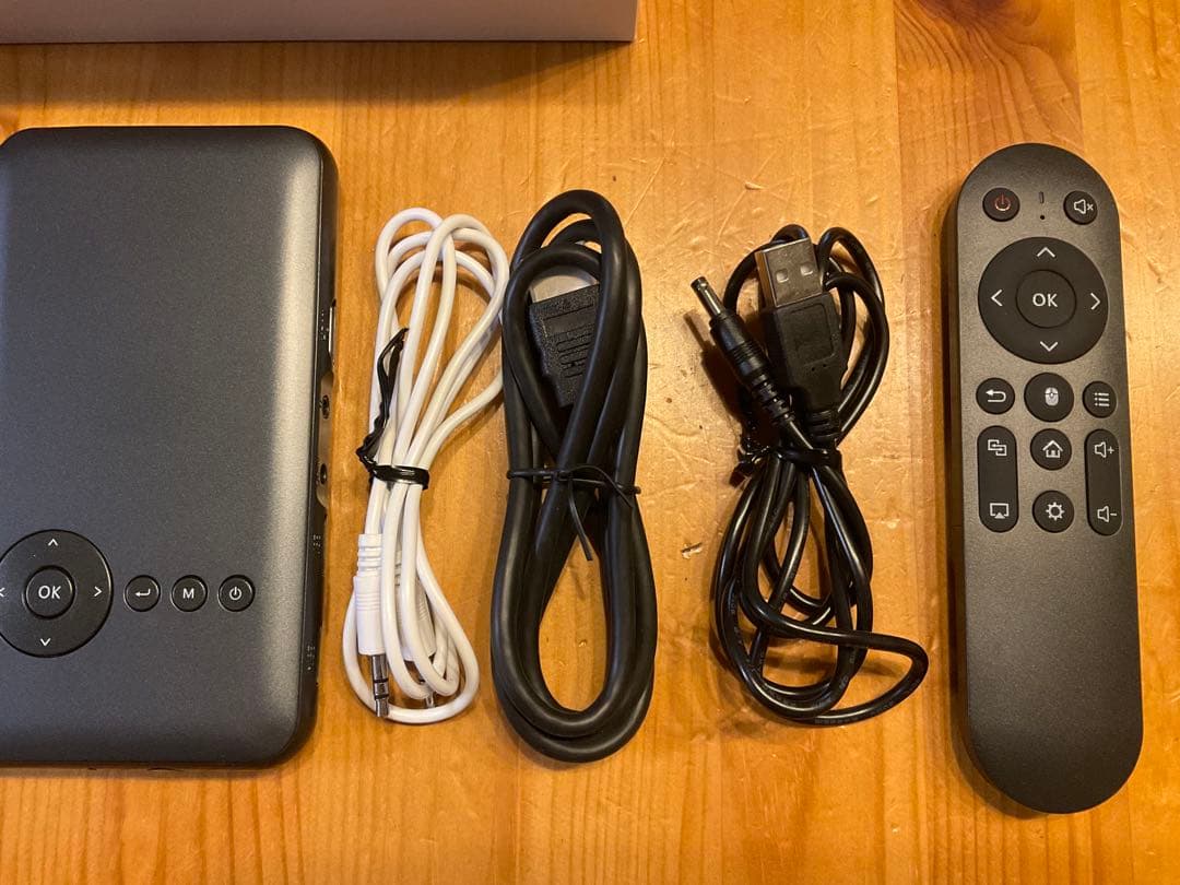 専用　カベーニ モバイル プロジェクター 小型 ワイヤレス　ブラック