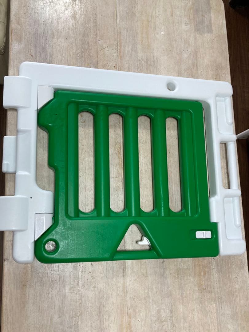 日本育児　はらぺこあおむしミュージカルキッズランドＤＸ　Ⅱ ベビーサークル6枚