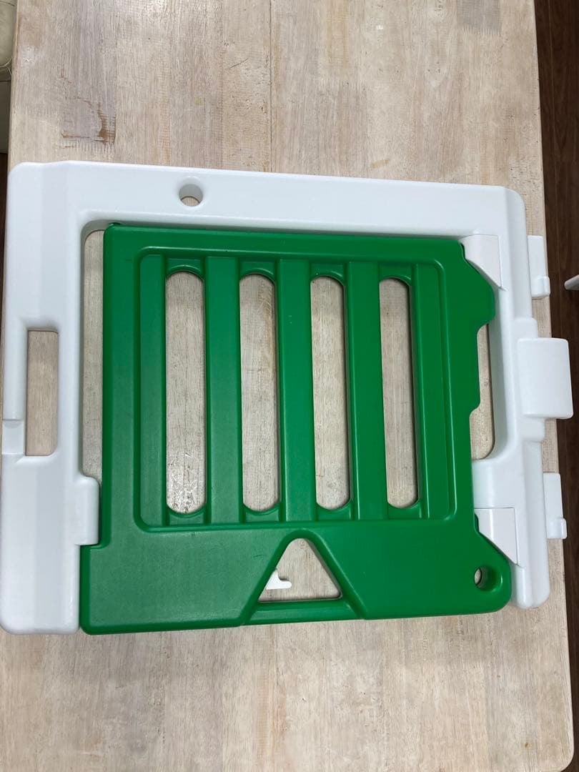 日本育児　はらぺこあおむしミュージカルキッズランドＤＸ　Ⅱ ベビーサークル6枚