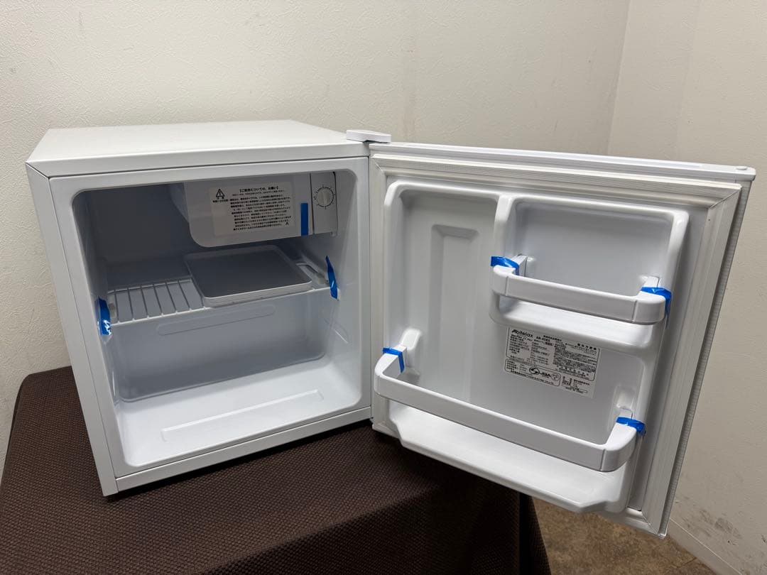 美品　アビテラックス　冷蔵庫　４５L　右開き　２０２２年製　AR-45KS