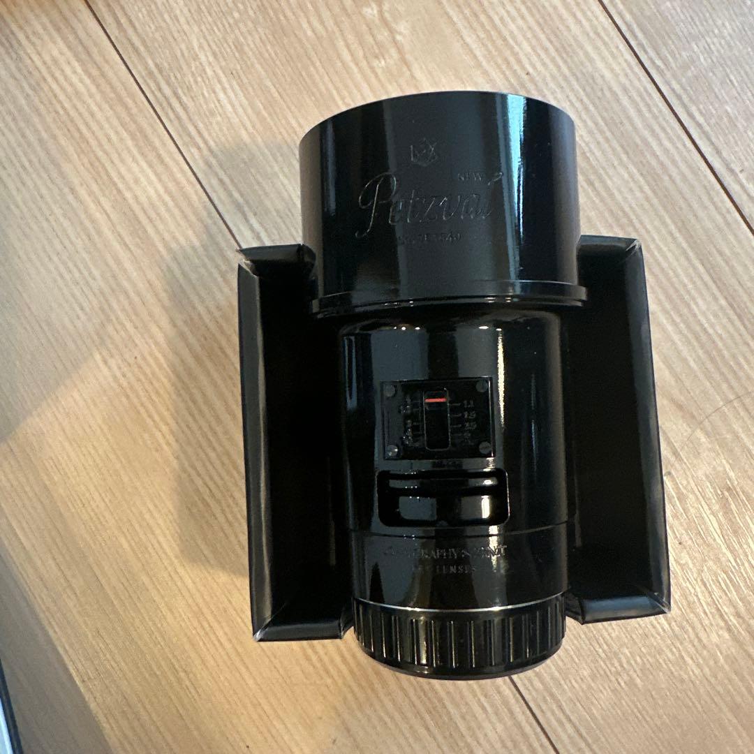 Lomography Petzval アートレンズ　Nikon F