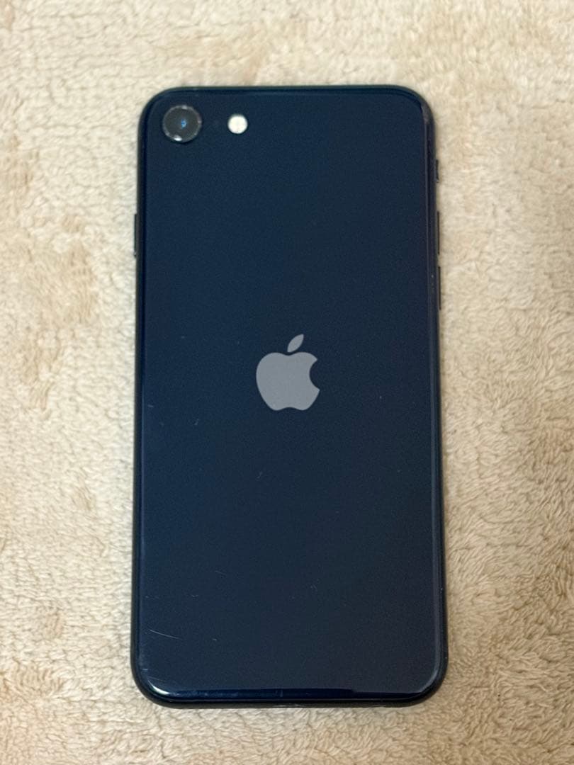 【第三世代】Apple iPhoneSE 64GB SIMフリー 本体のみ