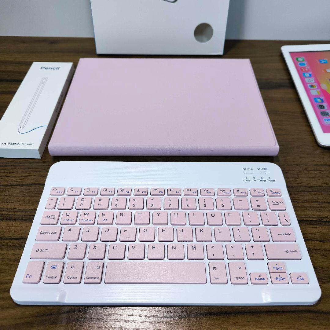 iPad 第6世代 Simフリー 32GB ケースとキーボード、タッチペン