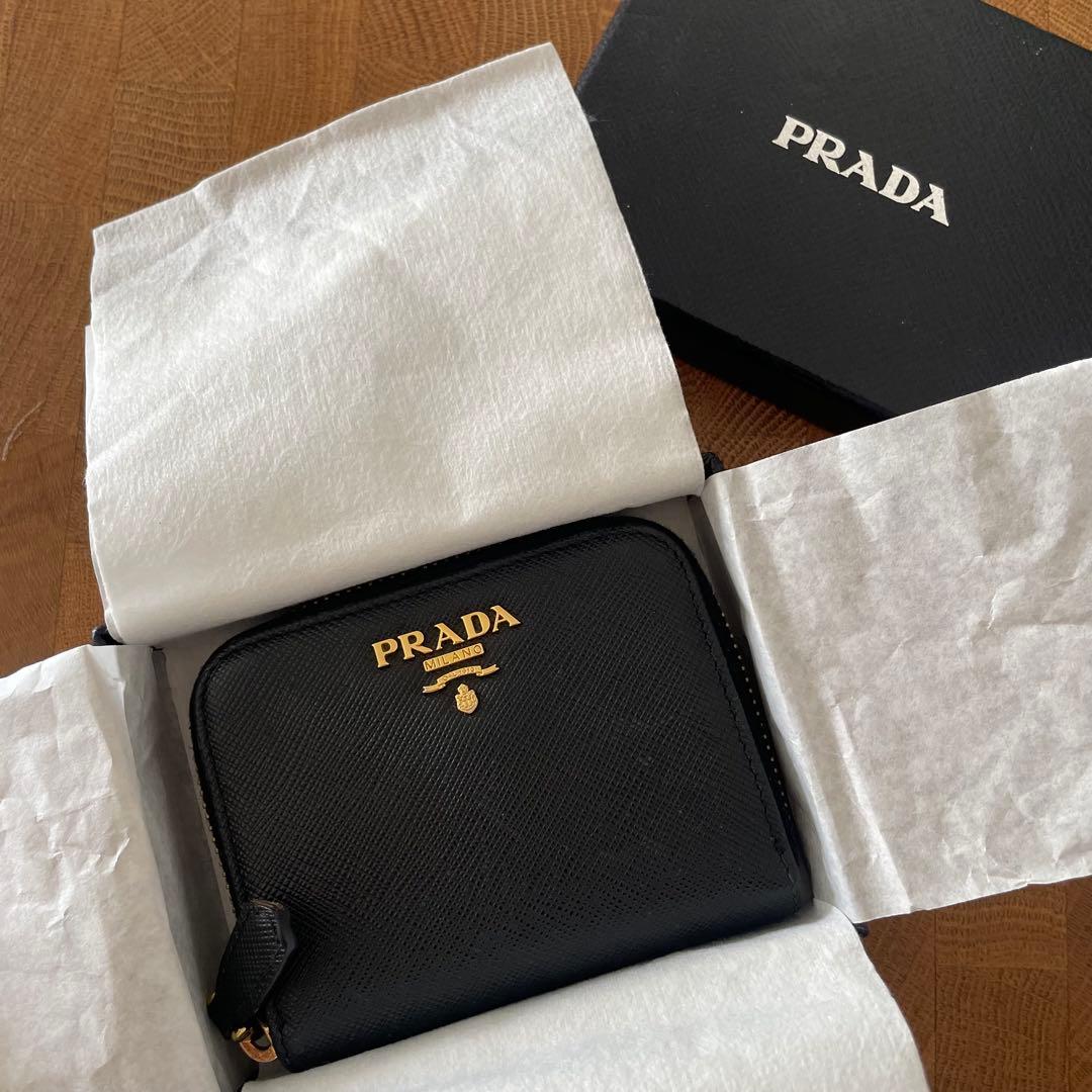 PRADA サフィアーノ レザー ケース
