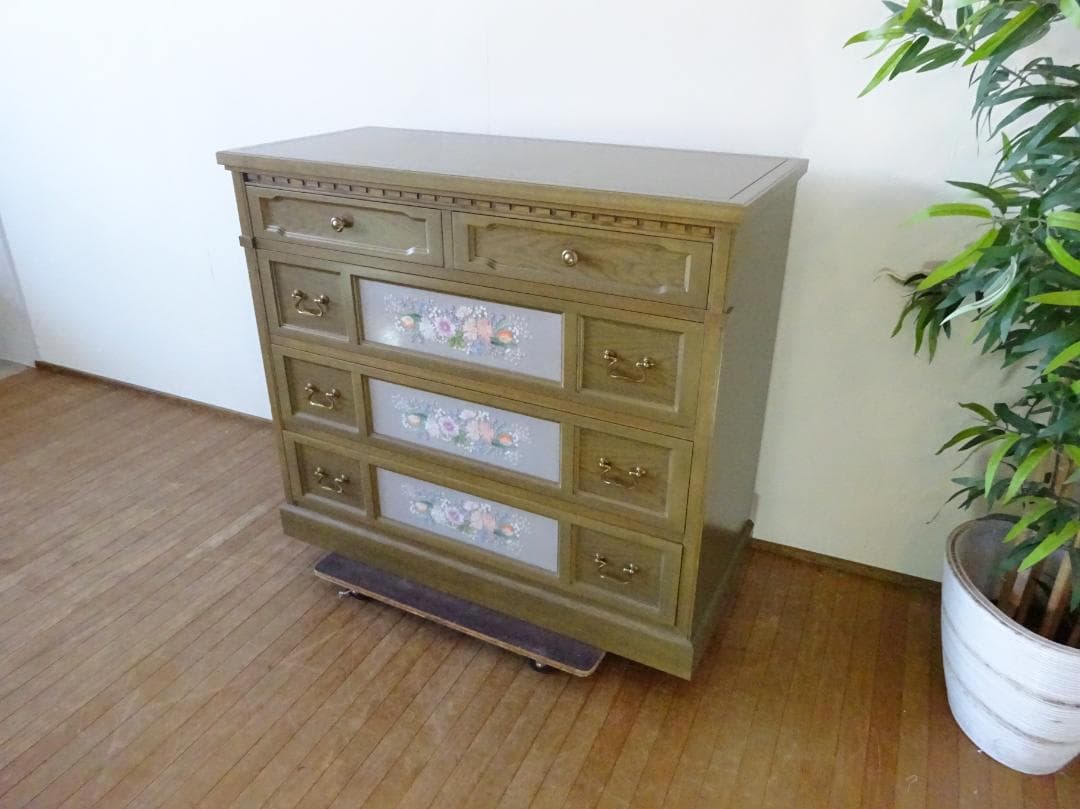 神戸洋家具/伊藤家具　4段チェスト　整理箪笥　オーク無垢材　花図柄刺繍