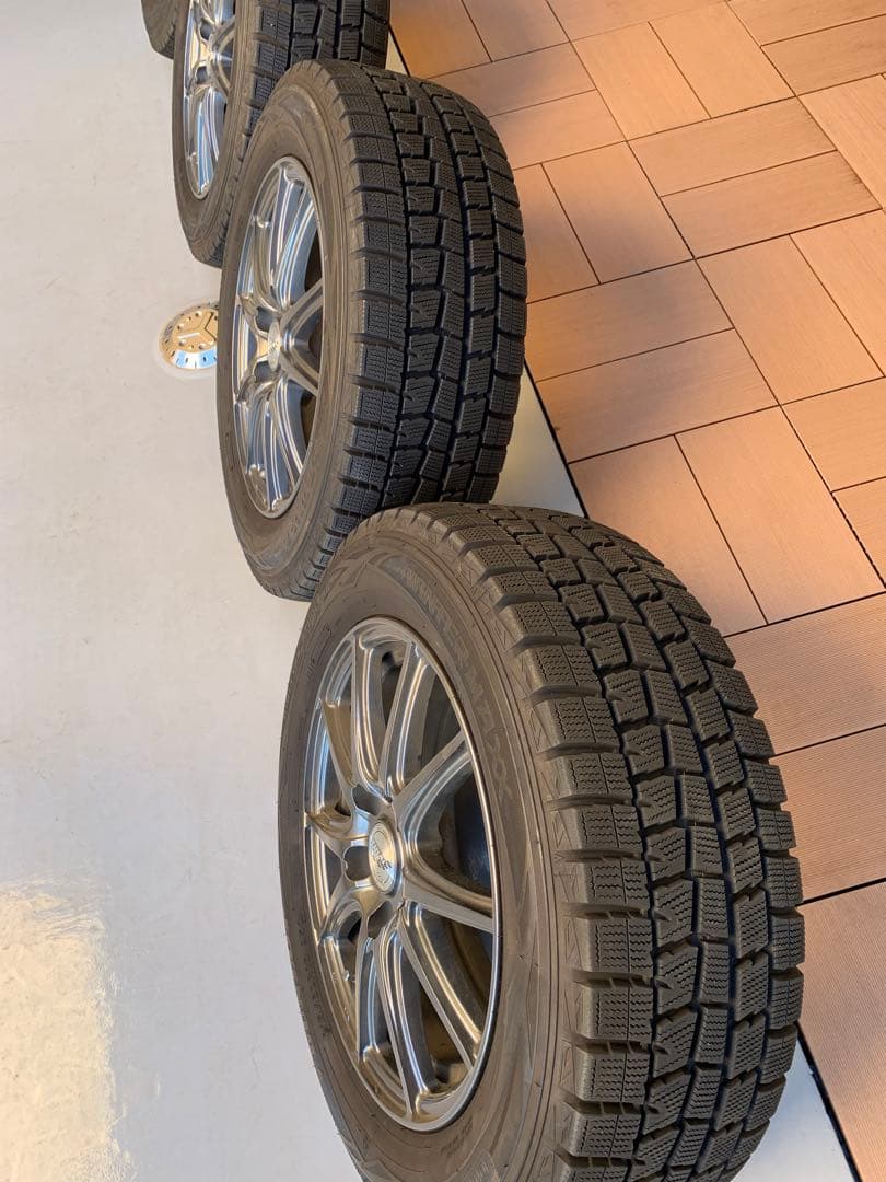 215/60R16スタッドレスWINTERMAX