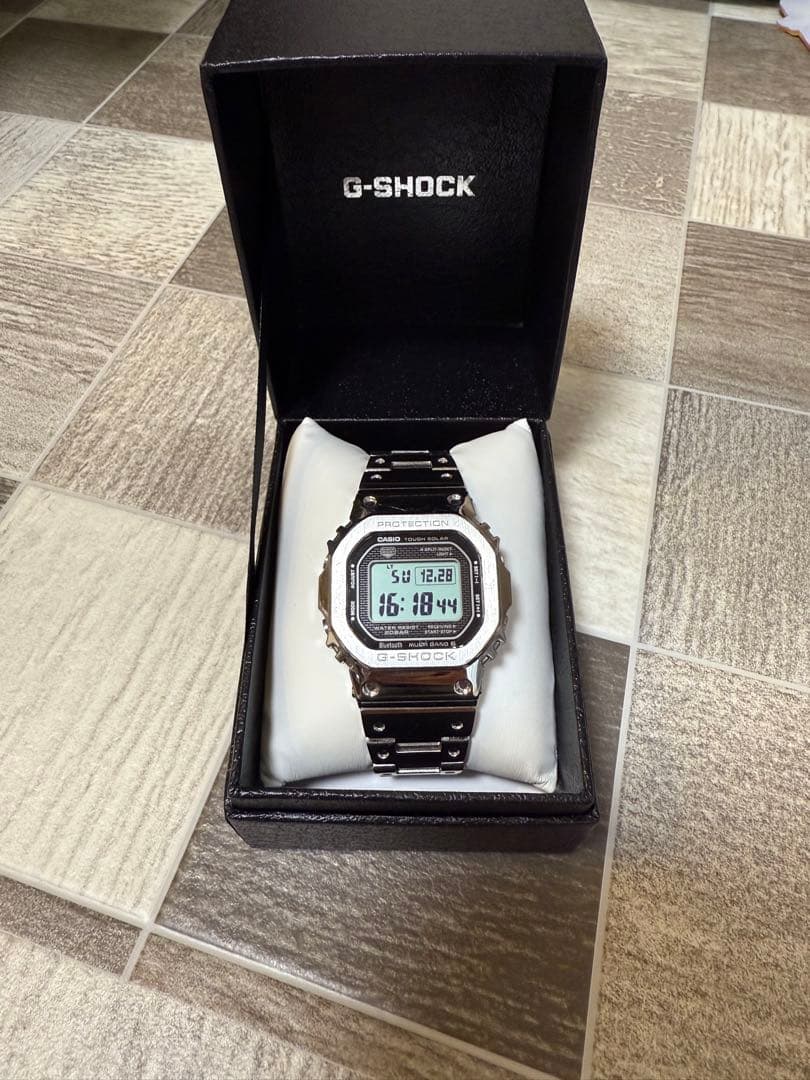 G-SHOCK GMW-B5000D-1JF フルメタル シルバー