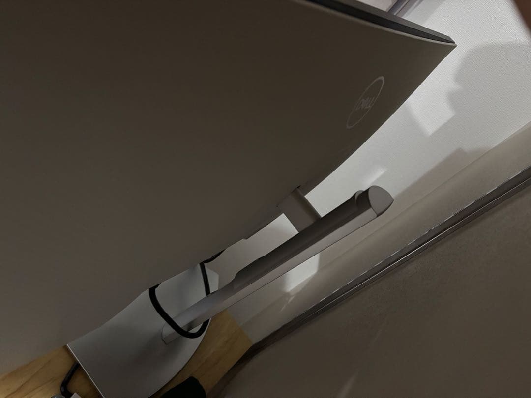 Dell S2722QC 27インチ 4K モニター (3年間無輝点交換保証,