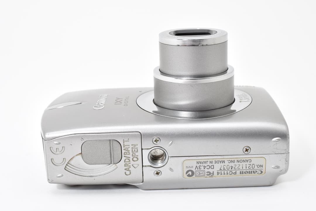 Canon IXY DIGITAL 600 PC1114シルバー0235