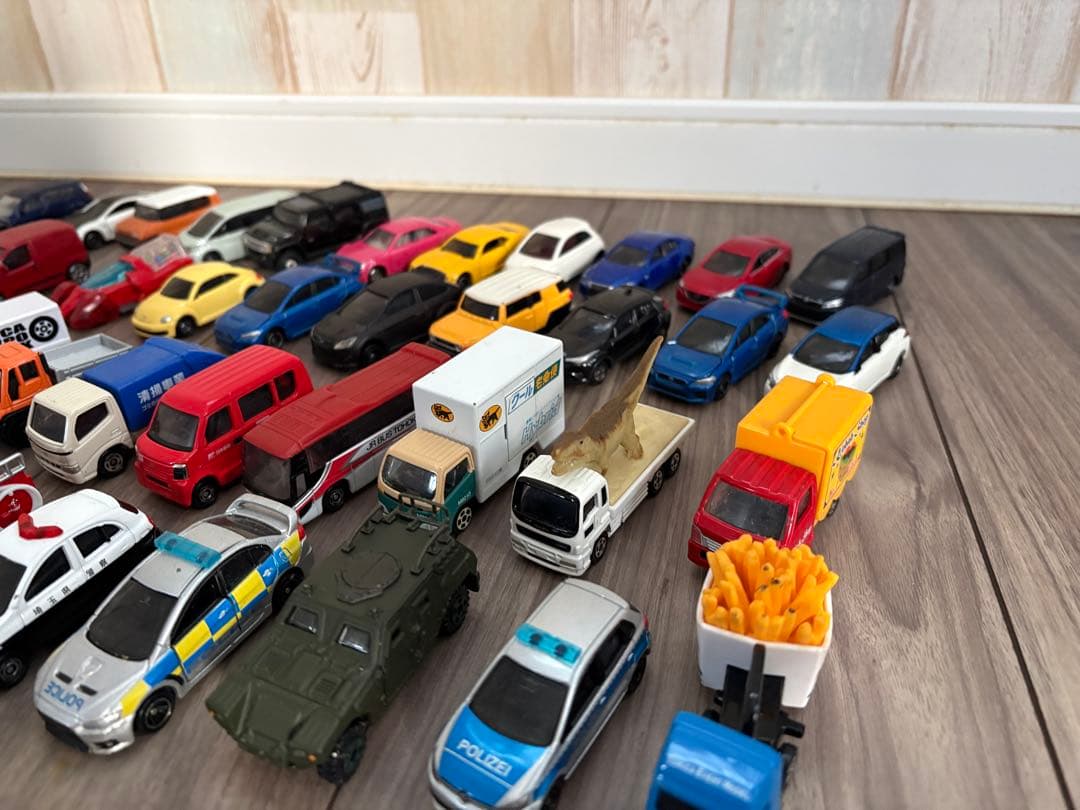 ◇トミカ＊いろいろまとめ売り おまけ付 67台セット◇