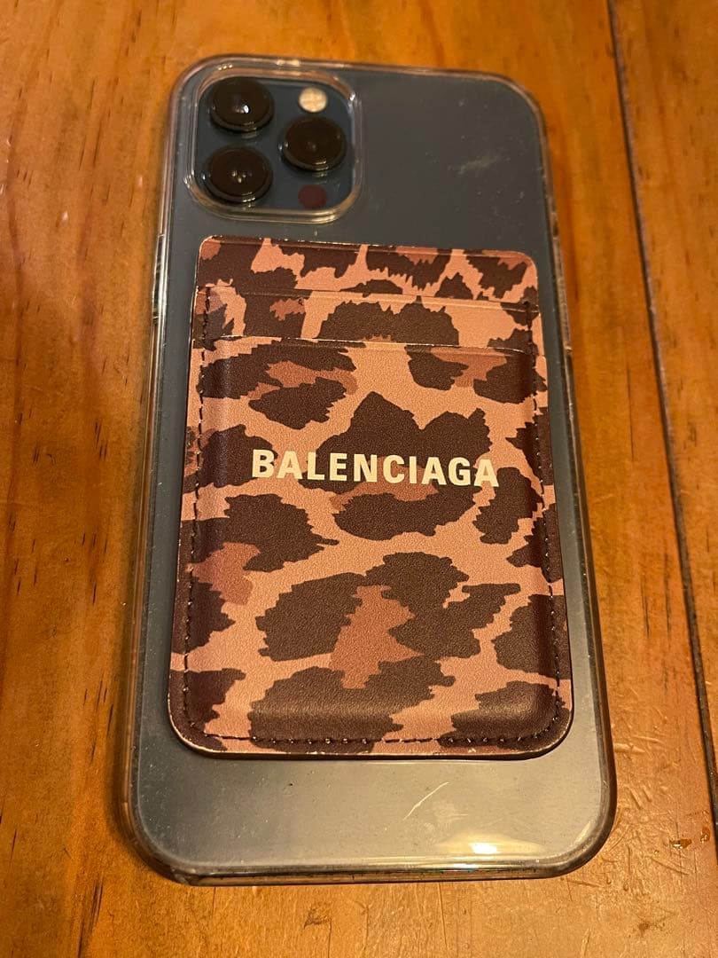 n*様 定価35200円　BALENCIAGA iPhone対応カードケース