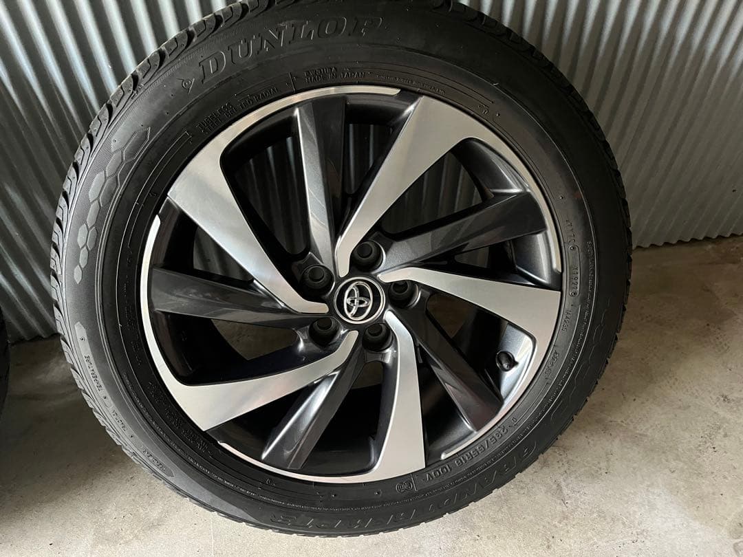 ハリアー60後期ターボ18インチ タイヤ・ホイールセット