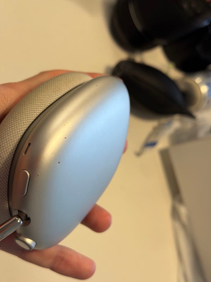 Apple airpods Max Lightningモデル