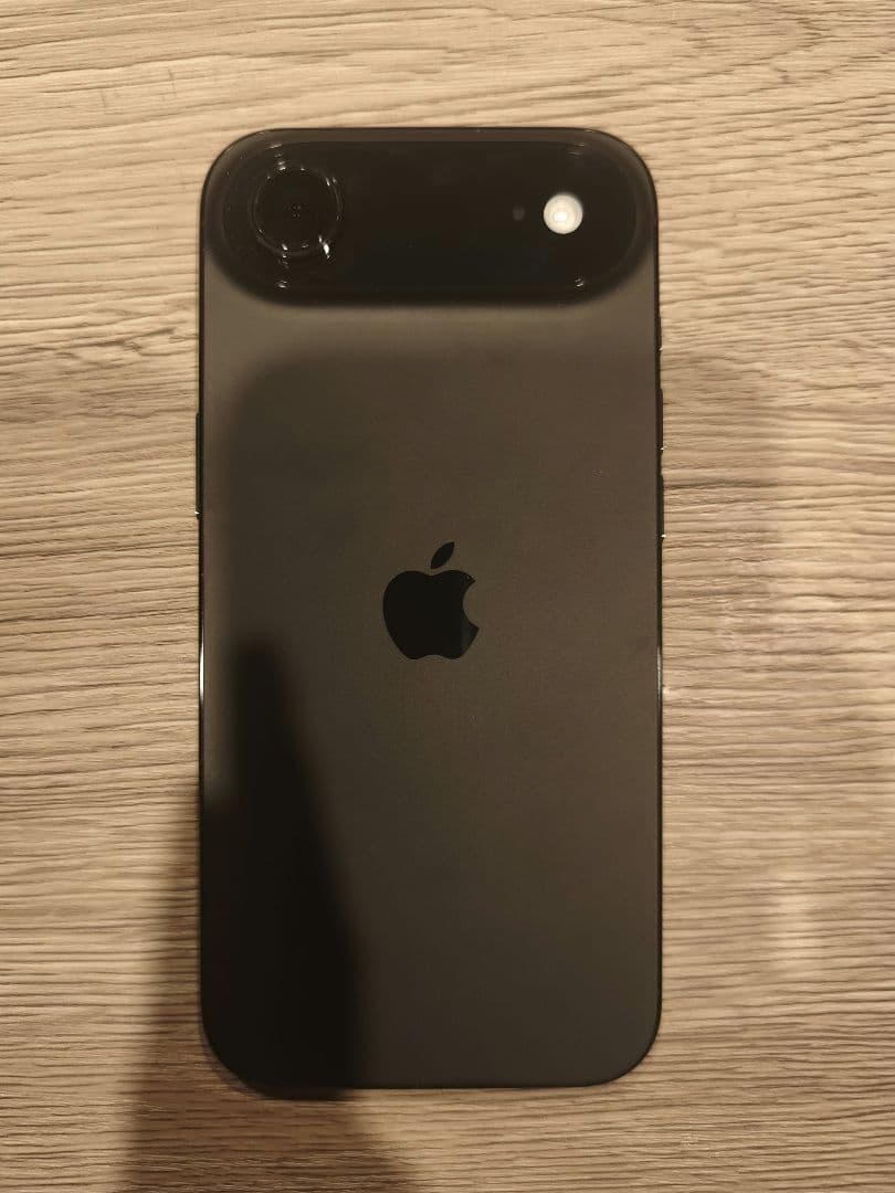 iPhone air ブラック　256GB 美品 ケース付き　本体のみ　ほぼ新品