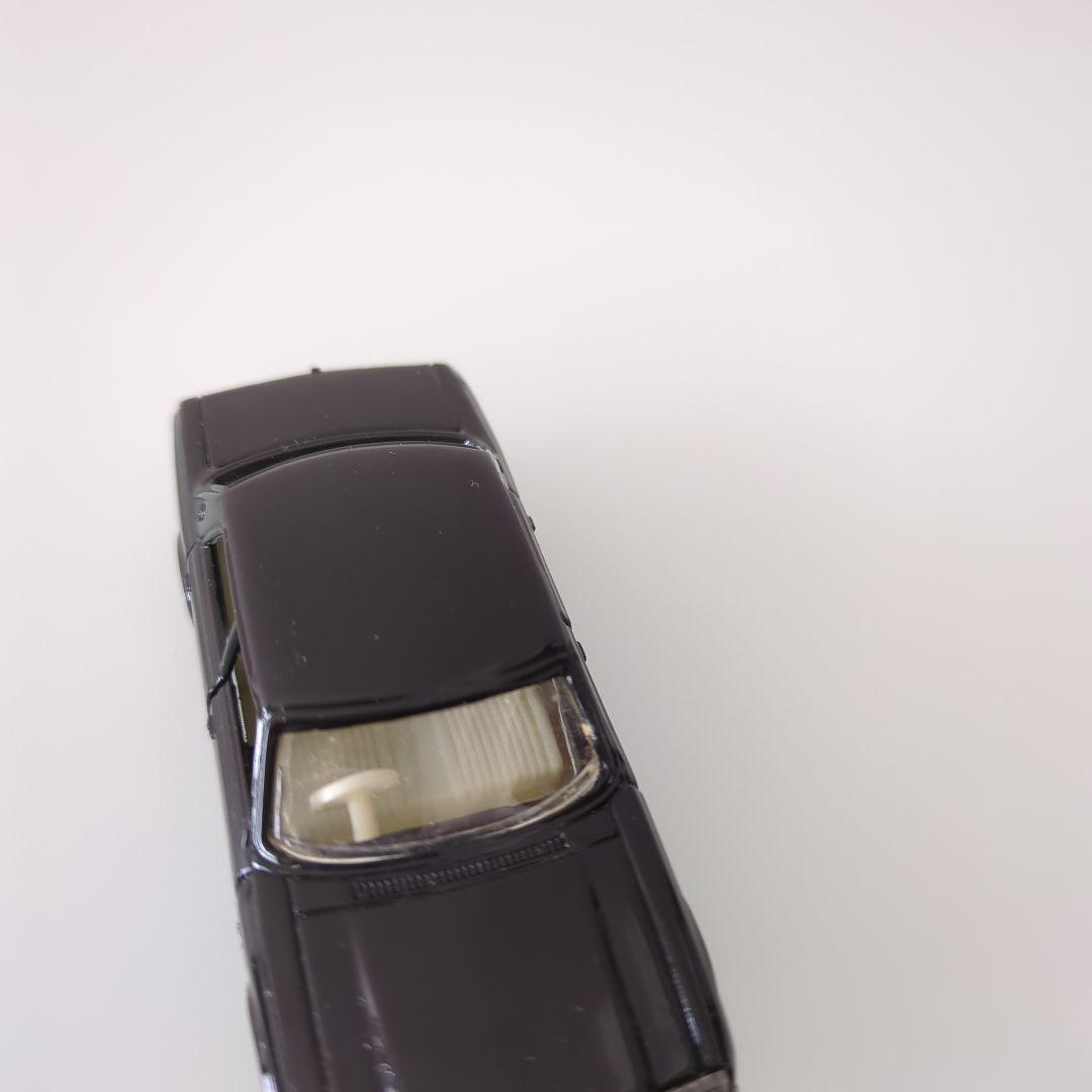 黒箱 トミカ トヨタセンチュリー 色指定箱