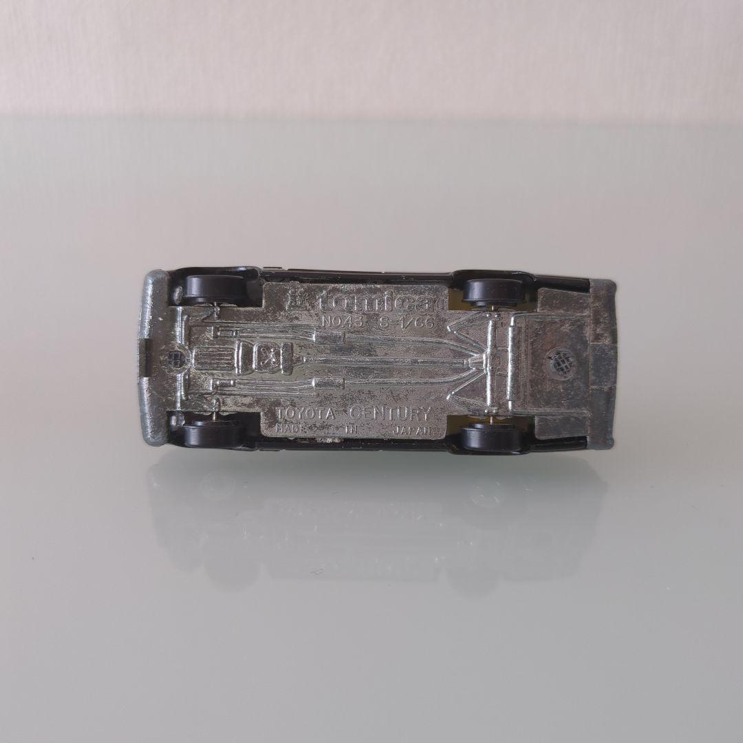 黒箱 トミカ トヨタセンチュリー 色指定箱