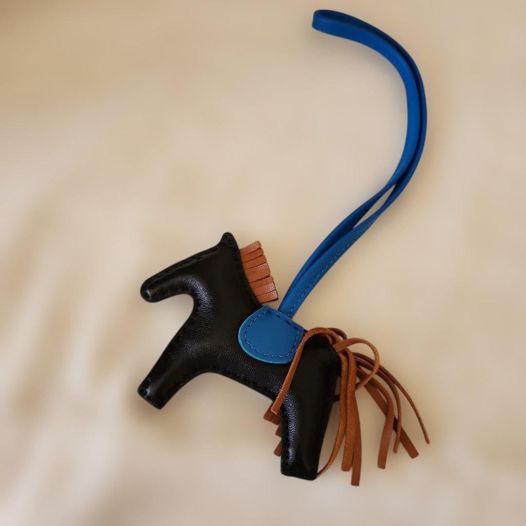 HERMES エルメス ロデオチャーム ペガサス 美品　ブラック×ブルー