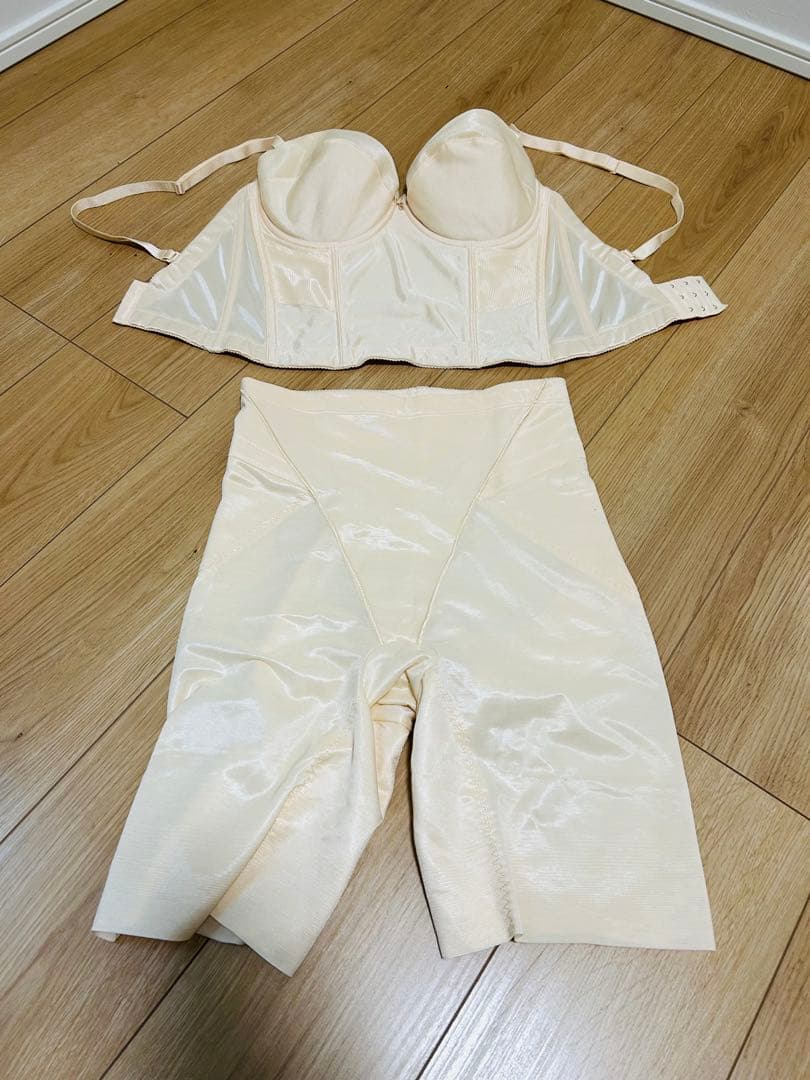 ブライダルインナーセット　ベージュ　バストF75 バスト98