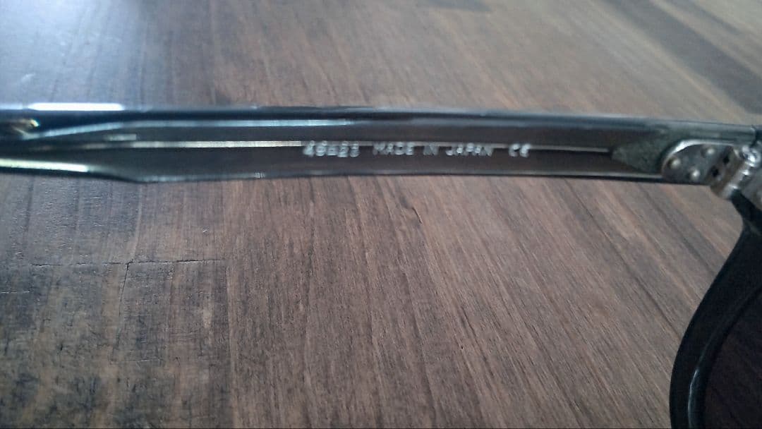 yellows plus サングラス　MARIUS