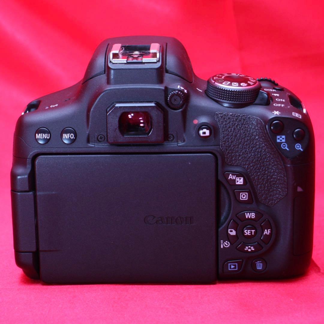 Canon Kiss x8i ダブルレンズ　デジタルカメラ　一眼レフ　スマホ転送