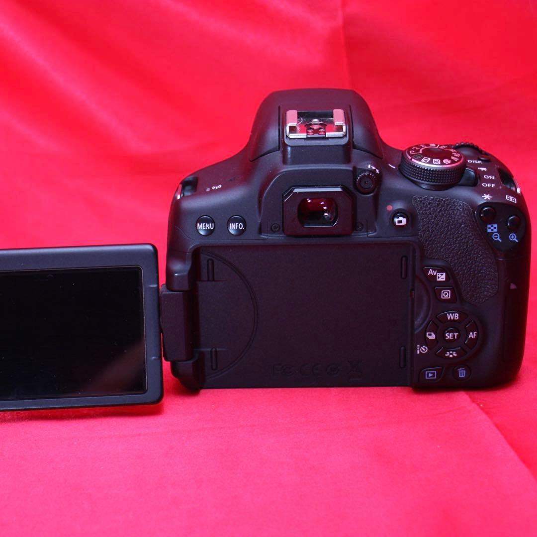 Canon Kiss x8i ダブルレンズ　デジタルカメラ　一眼レフ　スマホ転送