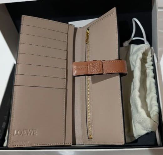 ゆ*き様 【新品未使用】LOEWE　長財布　ロエベ