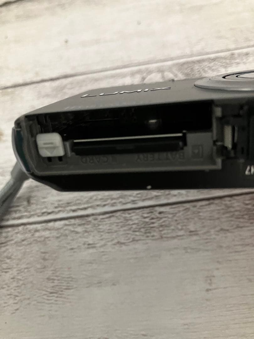 Panasonic DMC-FH7 LUMIXコンパクトデジタルカメラ