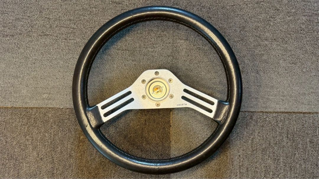 ABARTH ステアリング・ハンドル本体 クイックリリース付き！早い者勝ち！