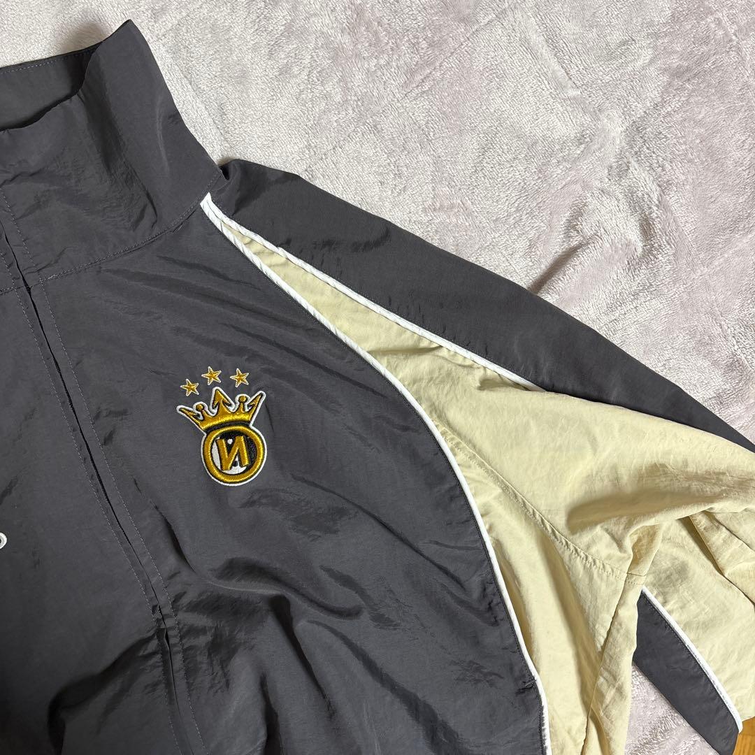 きゃめる　Umbro 9090 ナイロンジャケット