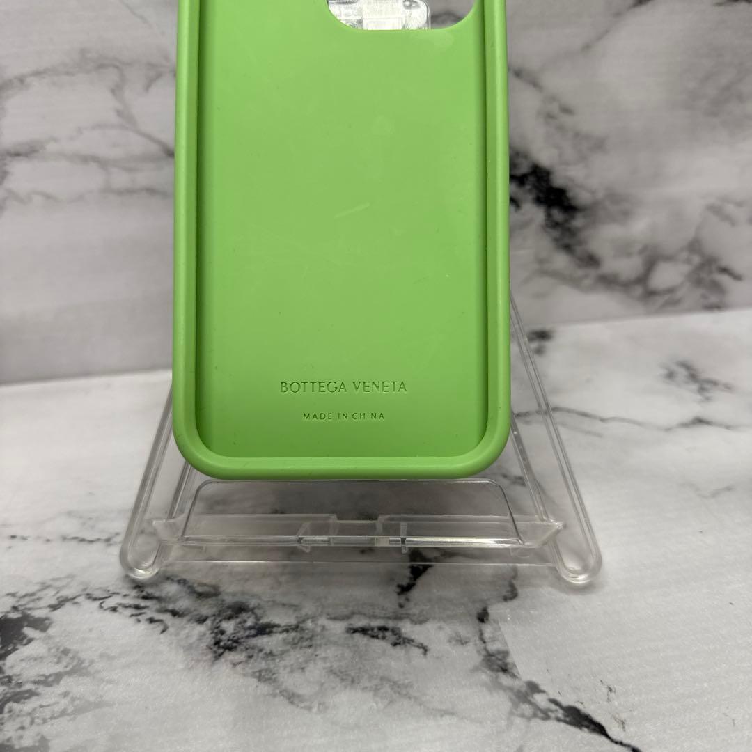 (極美品)大人気、ボッテガ、iPhoneケース、13プロ用、イントレチャート、緑