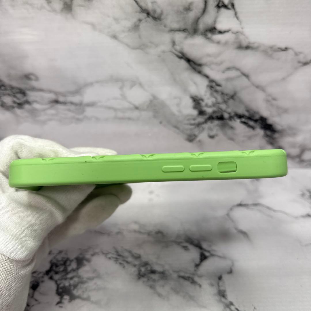 (極美品)大人気、ボッテガ、iPhoneケース、13プロ用、イントレチャート、緑