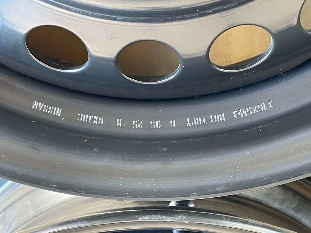 送料込み　②日産　E13ノート後期　純正鉄ホイール　新車外し　①と同時購入必須