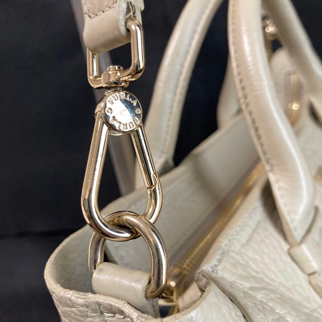 美品　フルラ　カプリッチョS 2wayバッグ　シボ革　グレージュ　イタリア製