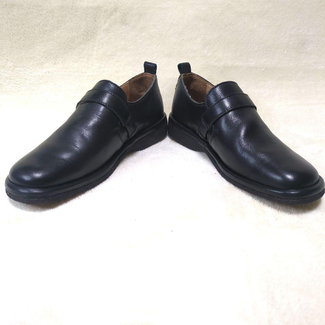 SAYA【美品】23.5 ベルトデザイン スリッポンシューズ レザー　黒