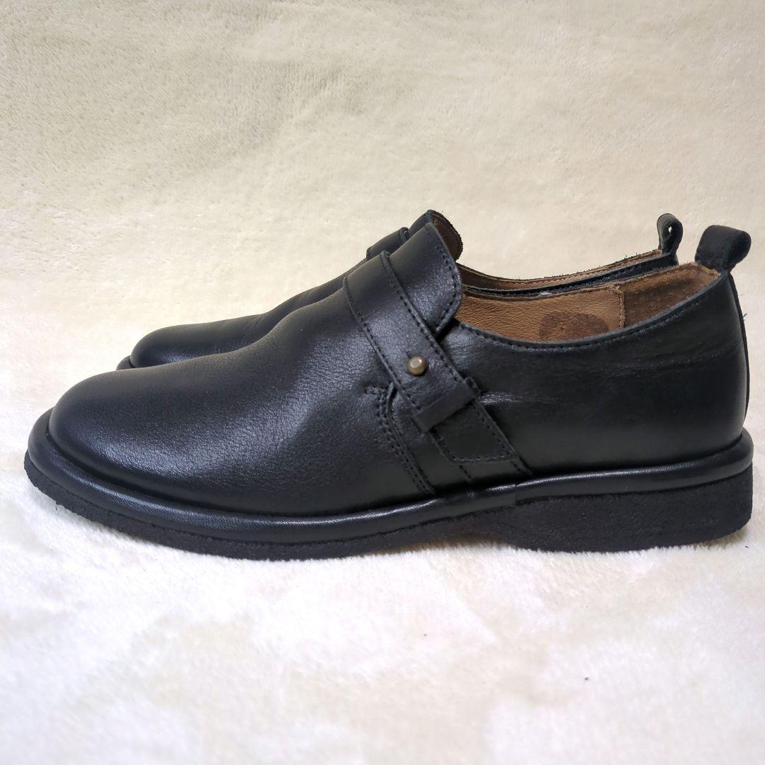 SAYA【美品】23.5 ベルトデザイン スリッポンシューズ レザー　黒