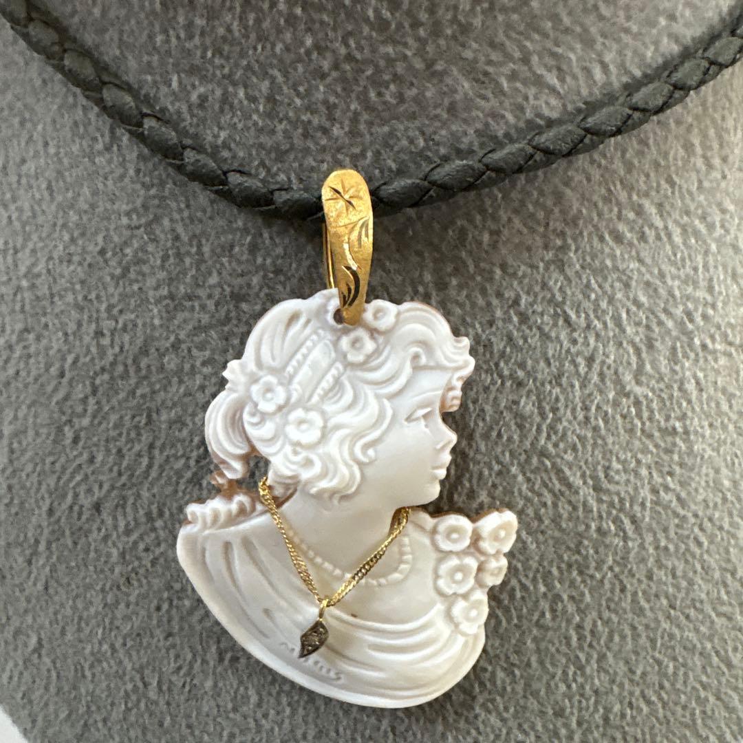 作家品　Ｋ１８　ＰＴ９００　シェルカメオ　ダイヤモンド付き　ペンダント