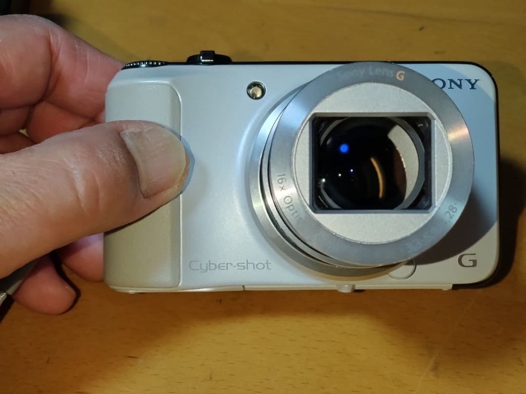 美品 SONY DSC-HX10V サイバーショット デジタルカメラ ホワイト