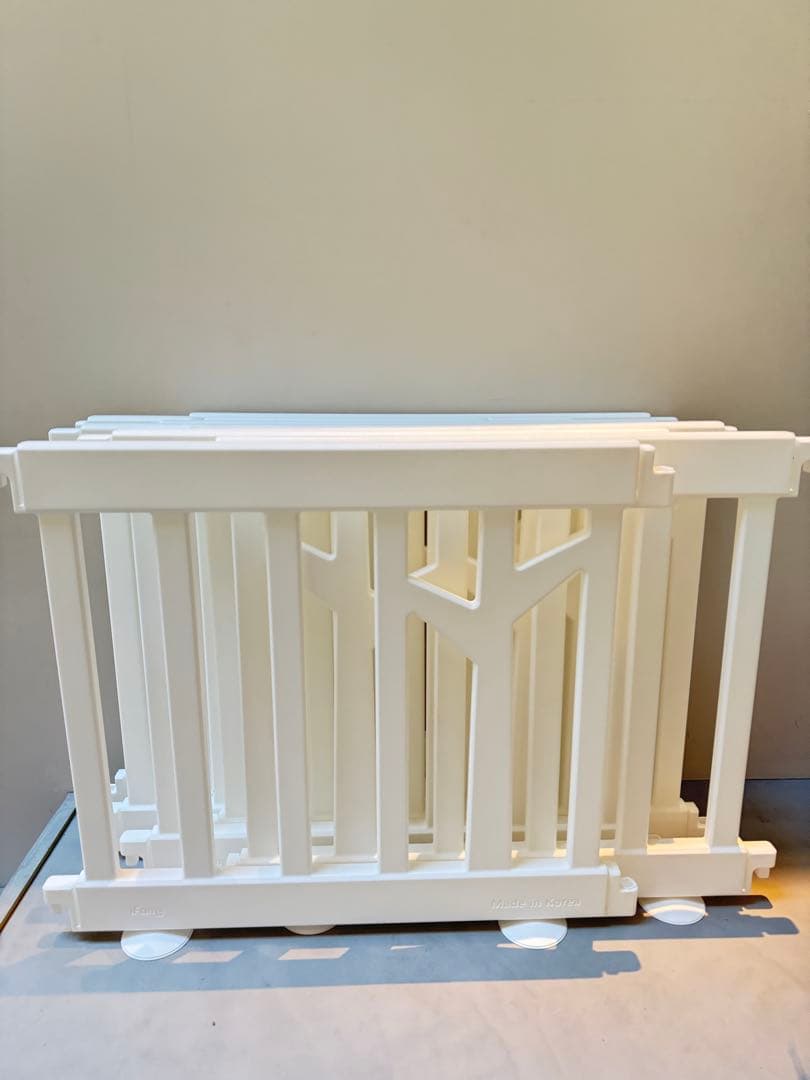 【美品】ifamベビーサークル(ペット)BIRCH ドア付き8枚セット ホワイト