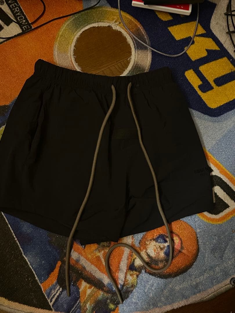 fear of god essentials ドローストリングショーツ