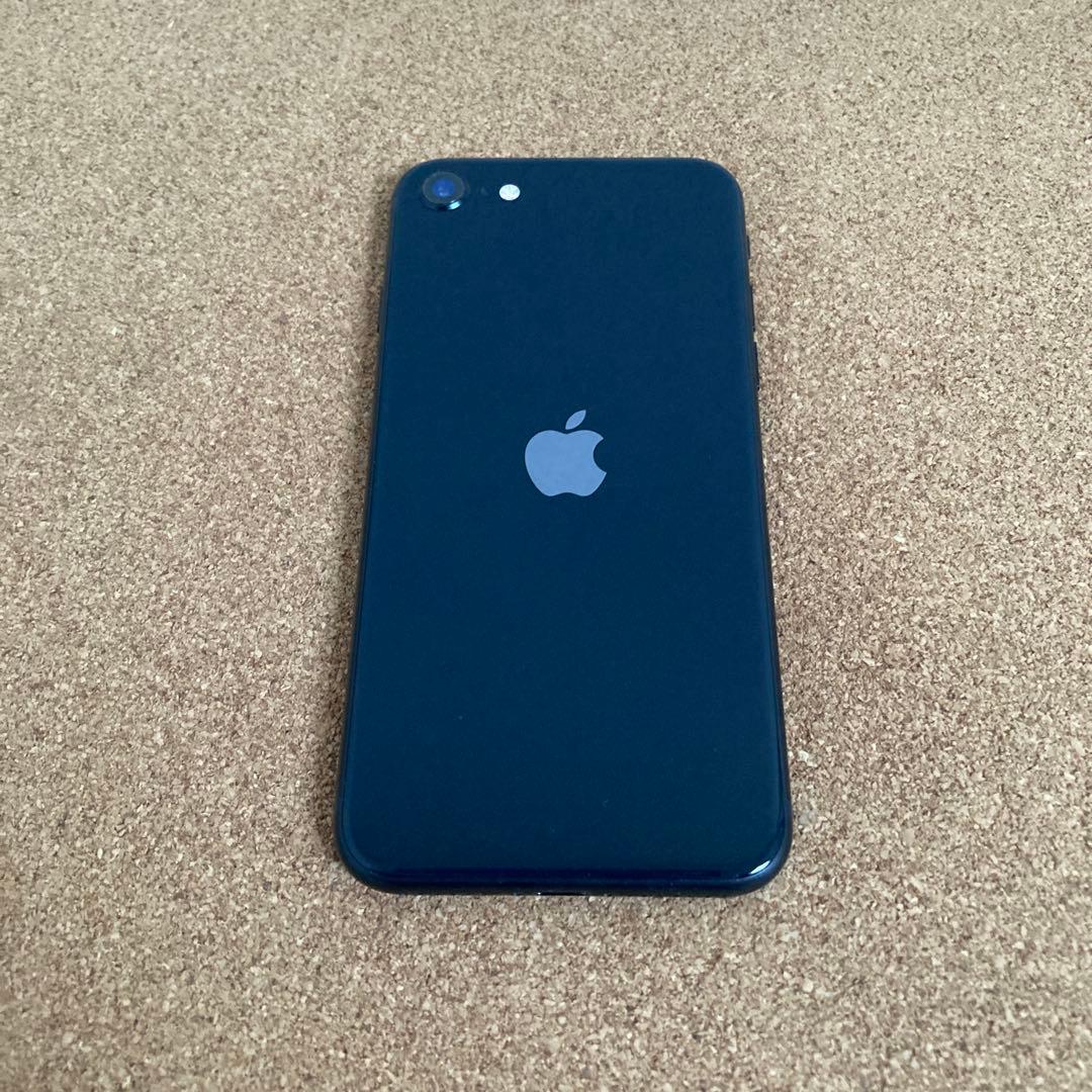 4058 電池新品☆比較的美品☆iPhoneSE3 128GB SIMフリー☆