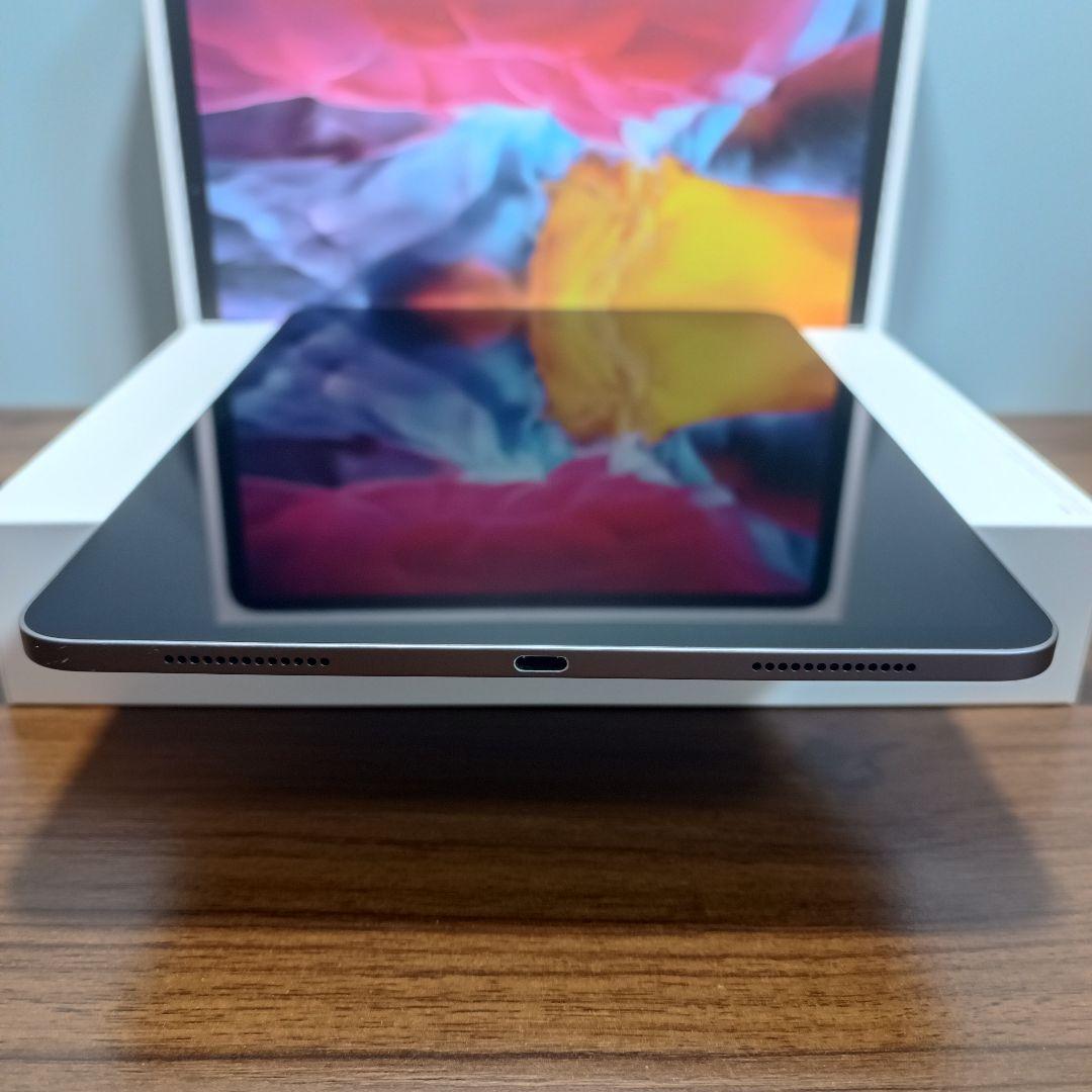 (美品) iPad Pro 11 第2世代 512GB キーボード付き