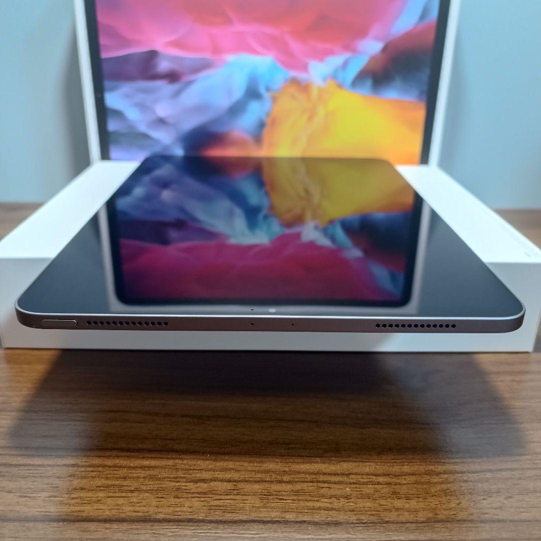 (美品) iPad Pro 11 第2世代 512GB キーボード付き