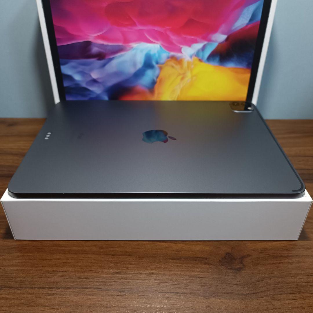 (美品) iPad Pro 11 第2世代 512GB キーボード付き