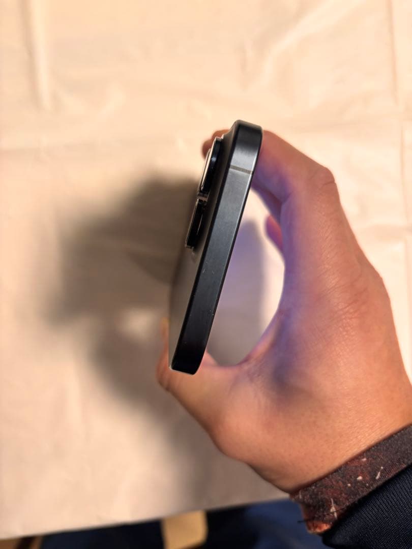 氷*水様 初*め様 iPhone 15Promax 512GB 海外製　動作不具