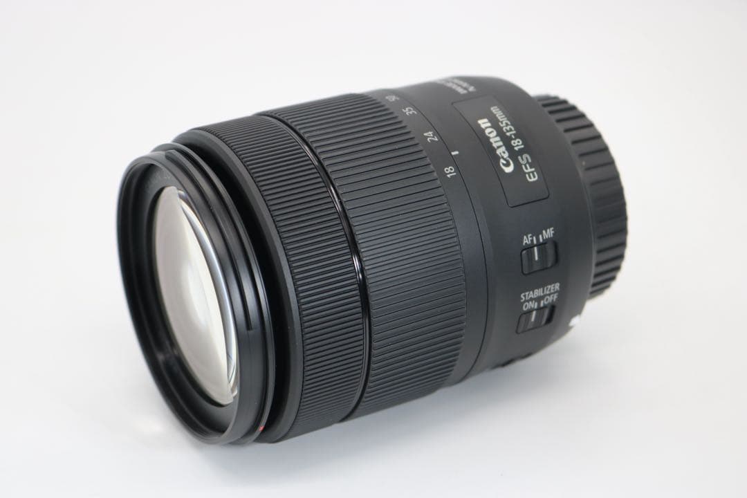 新品級 【Canon EF-S 18-135mm IS USM】 EFレンズ