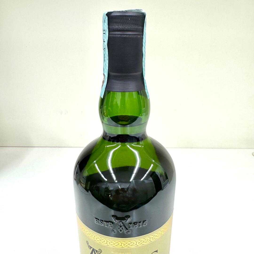 アードベッグ 56.2度 カスクストレングス スティルヤング 700ml 箱付