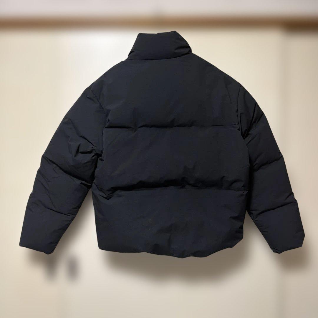 ユニクロ　シームレスダウンジャケットＬ　ブラック