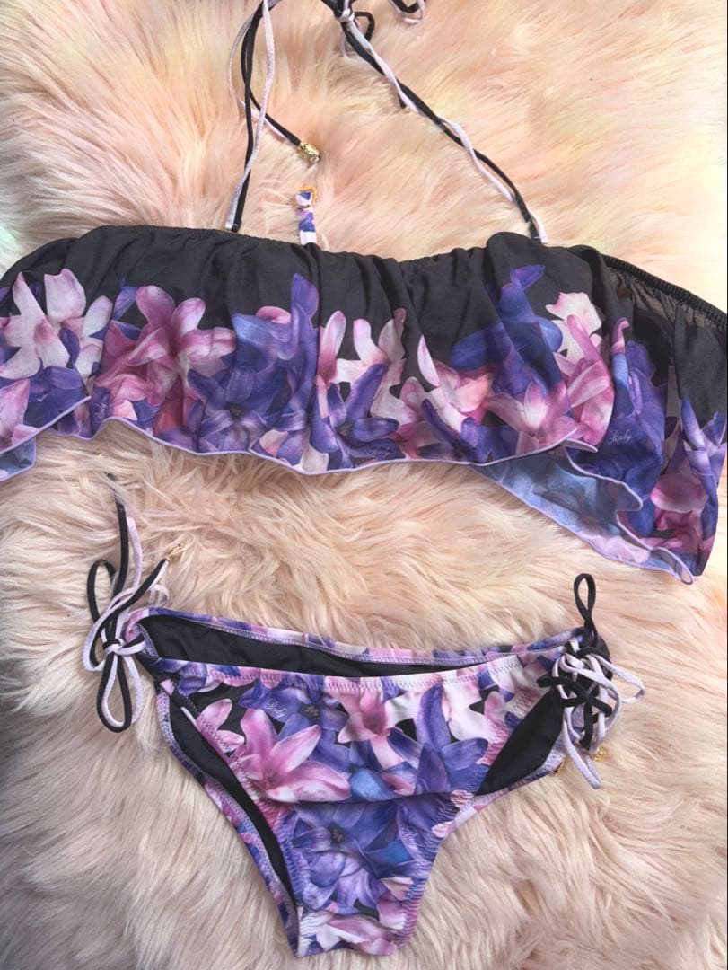 【美品】Rady エレフラ オフショル 水着